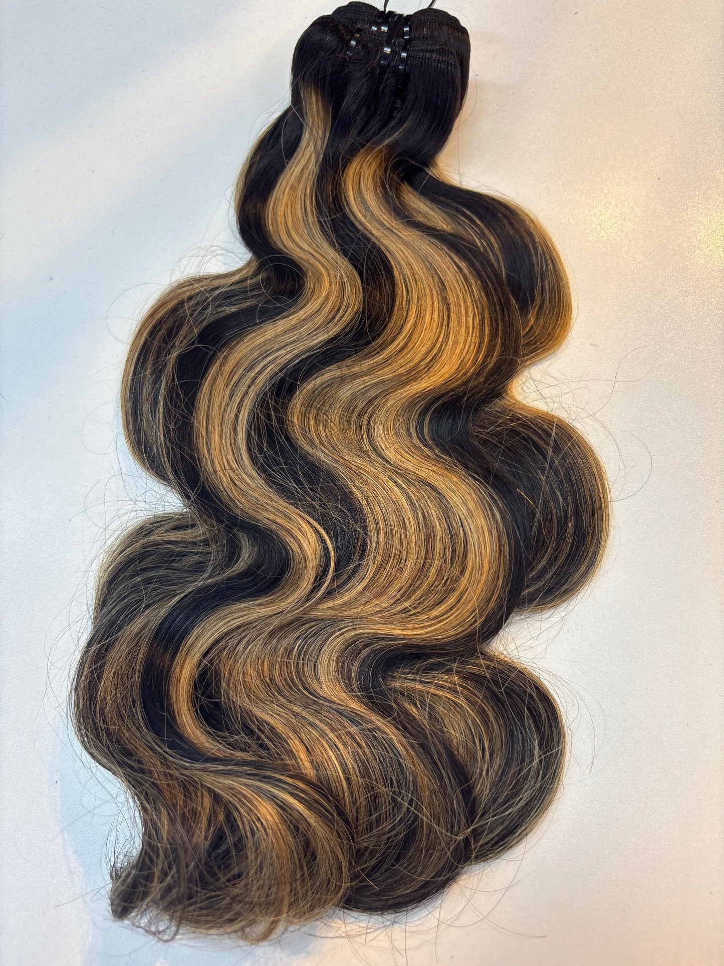 Blonde Highlight Body Wave Virgin Hair Bundle Deal – 3 Bundles (Natural Volume & Flow)